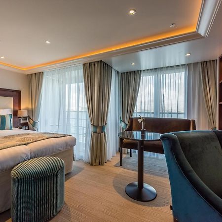 Select Ms Charles Dickens Neuss Hotel Bagian luar foto
