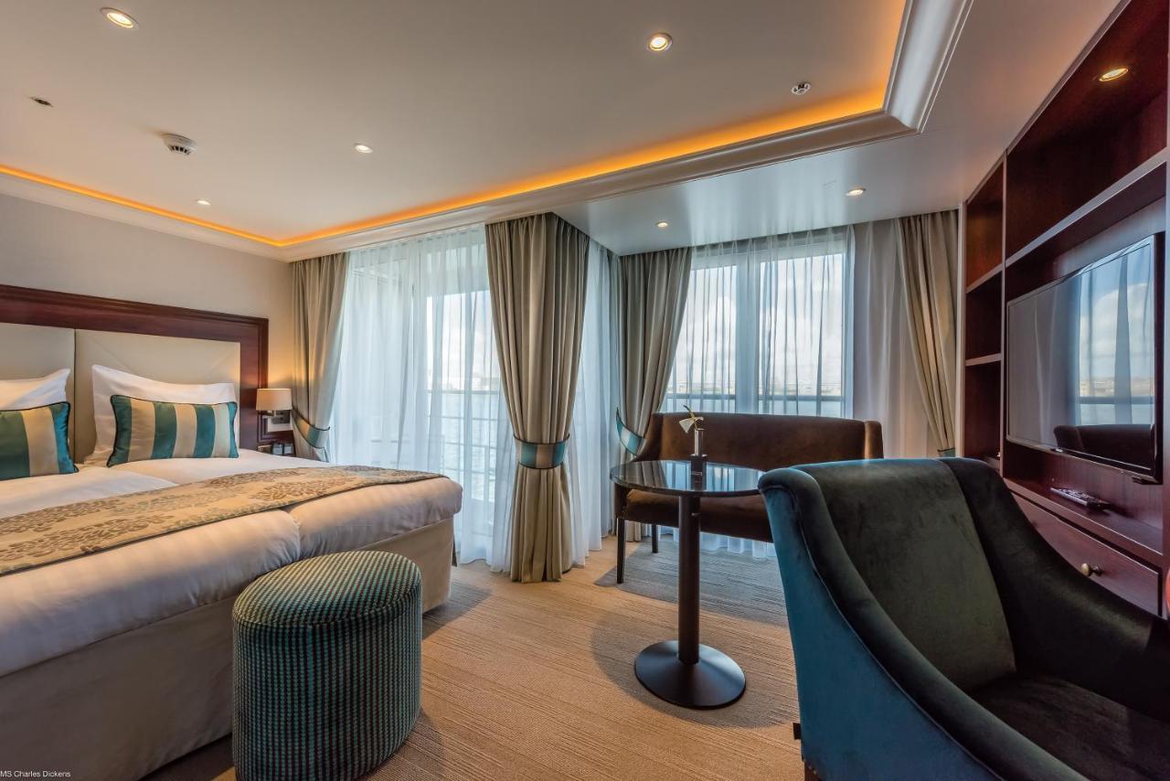 Select Ms Charles Dickens Neuss Hotel Bagian luar foto