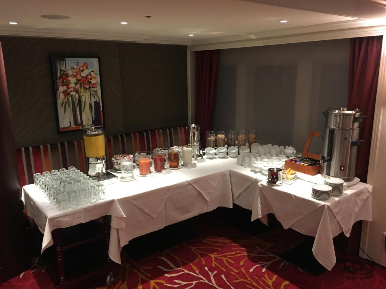 Select Ms Charles Dickens Neuss Hotel Bagian luar foto